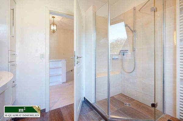 Duschbad im Dachgeschoss