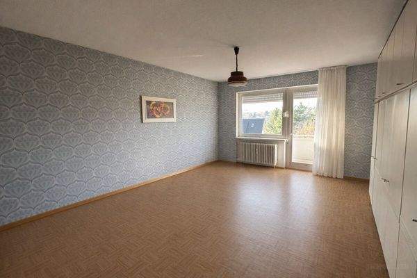 Großzügige Räume mit guter natürlicher Belichtung