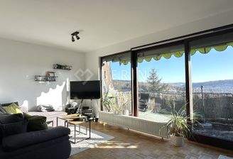 Gemütliche Couchecke