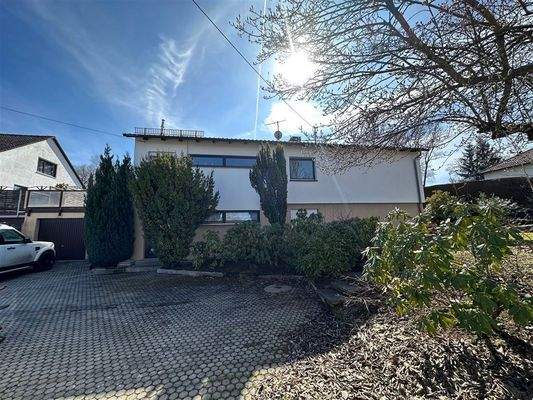 Nordansicht mit Doppelgarage