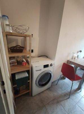 Küche mit Zugang zum Balkon Bild 2