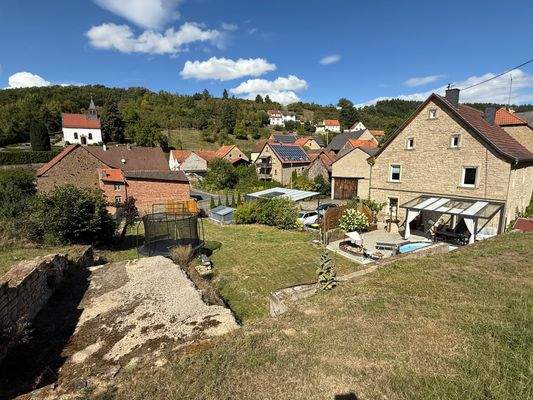 Ansicht Grundstück komplett