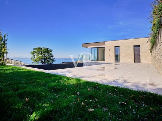 Garden, Terrace, Pool with Lake View