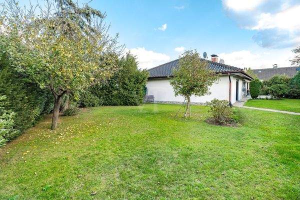 Garten mit Obstbaumbestand