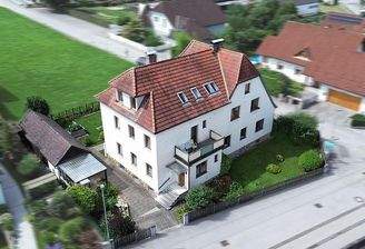 Aussenaufnahme Vorderseite des Hauses