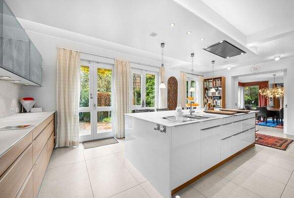 Küche mit Kochinsel