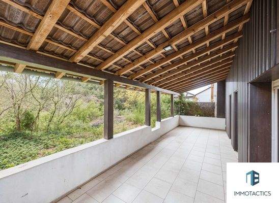 Terrasse - geräumt generiert