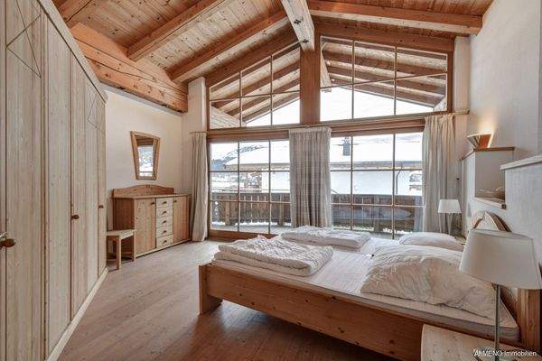 Masterbereich mit Terrasse 