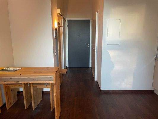 Flur- und Essbereich