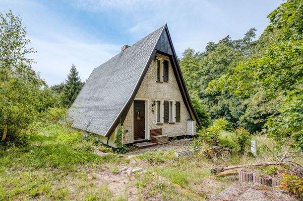 Außenansicht der Spitzdachremise