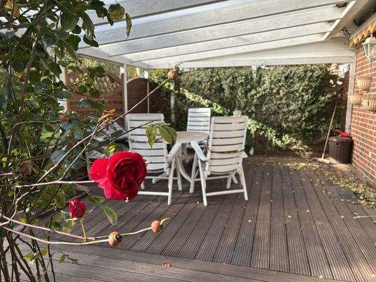 überdachte Terrasse