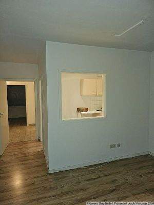 Küche mit Durchreiche zum Wohnzimmer