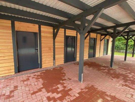 Carport m. Abstellraum