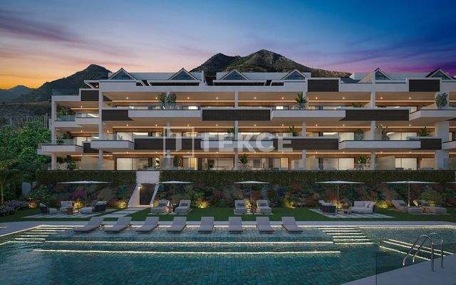 Apartments with Extensive Amenities and Pools Near Sea in Benalmádena