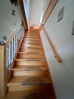 Treppe zum Obergeschoss