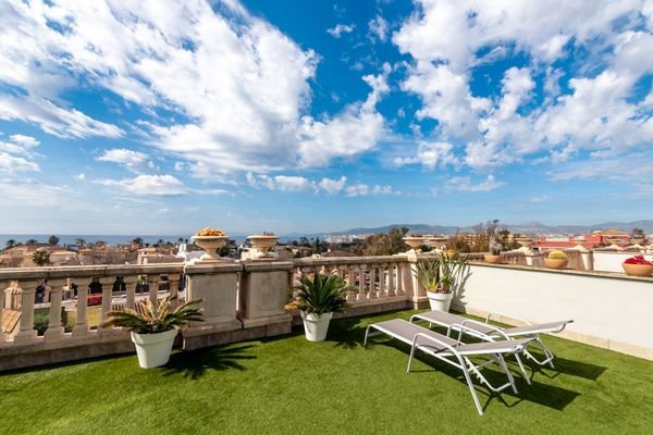 Penthouse Wohnung mit 2 Terrasse und Meerblick in Ciudad Jardin