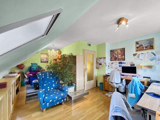 Arbeits-/Kinderzimmer