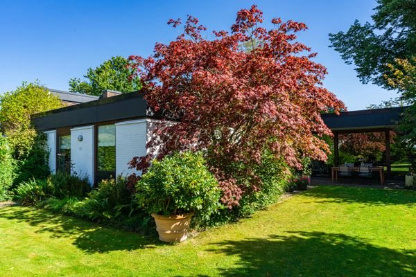 Bungalow mit herrlichem Garten