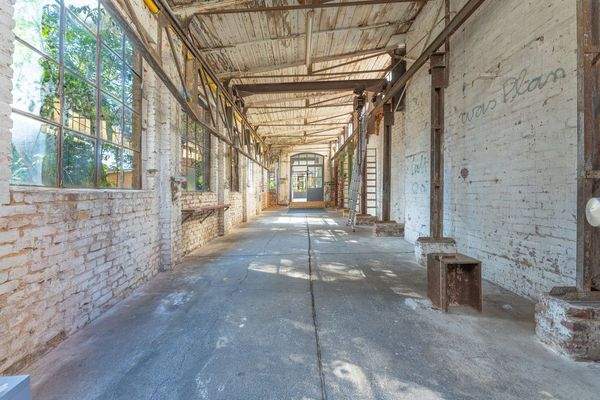 Dazu mieten: Werkstatt bzw. Ausstellungs-/Veranstaltungsraum