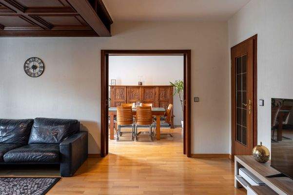 EG Blick ins Esszimmer