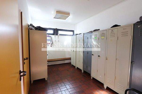 M0877 EG - Umkleide Herren 1.1