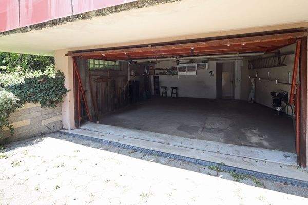 Einfahrt Doppelgarage