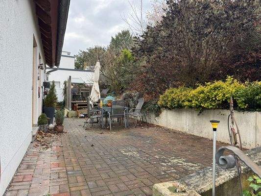 Geteilte Terrasse vor der WHG