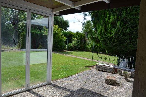 Überdachte Terrasse zum Süden