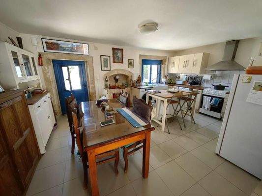 Kreta, Eleutherna: Freistehendes Steinhaus mit 2 unabhängigen Studios zum Verkauf