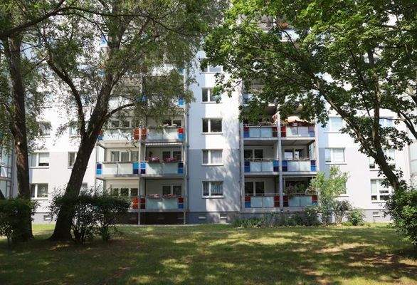 Außenansicht Balkonseite 2.jpg