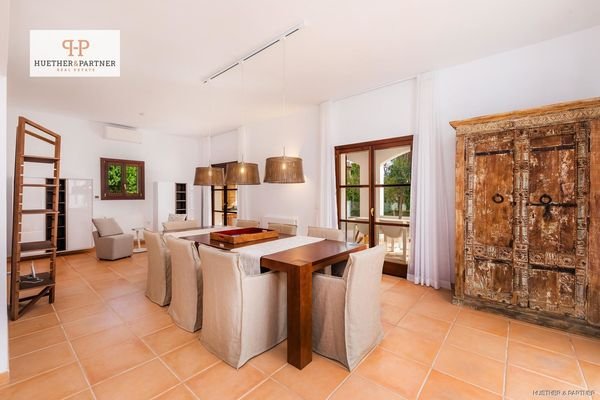 Villa_Esszimmer