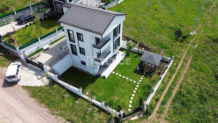 Detached Villa with Private Landscaping in Akköy