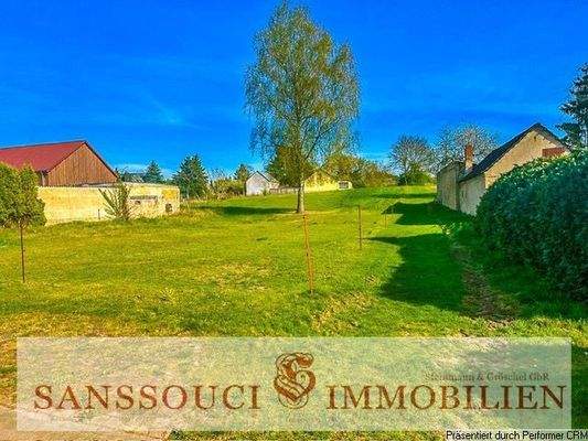 Blick über das Grundstück