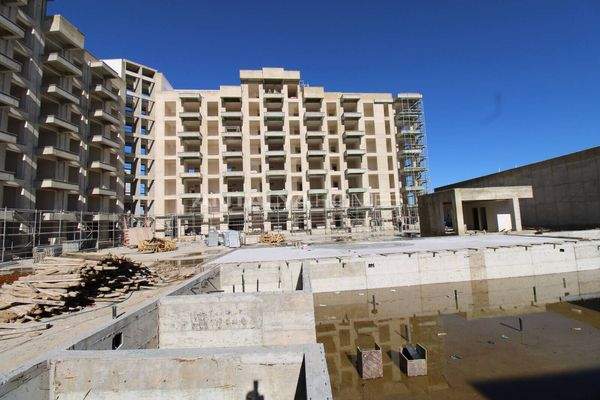 Flats in Complex near Main Street in Antalya Altintas