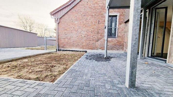 Terrasse mit Grünfläche