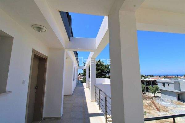 Apartment in Girne Lapta for Sale in a Compound with Swimming Pool