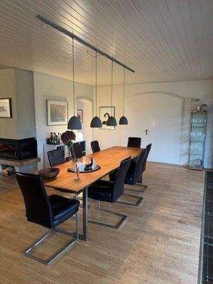 Geschlossene Segmentbogen-Türe