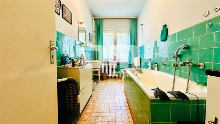 EG Badezimmer / Badewanne