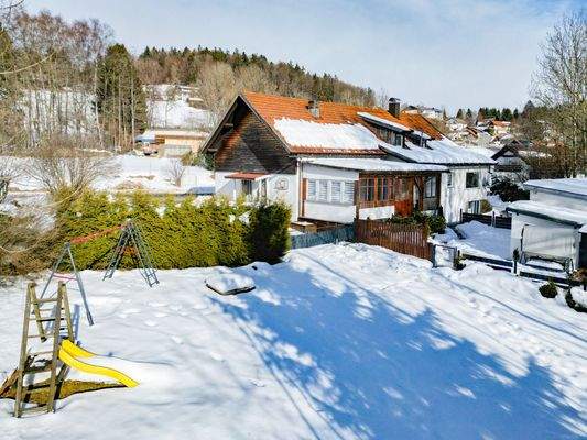 Blick vom Garten aufs Haus 