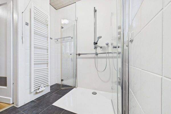 CAM03586G0-PR0063-STILL019