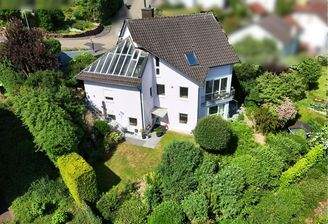 Haus und Gartenansicht