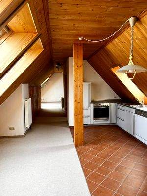 Dachgeschoss mit Zimmer, Bad, WC, Küche