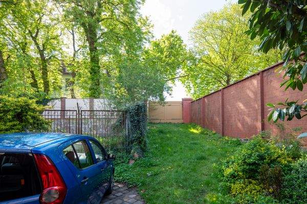separate Einfahrt möglich (mit Stadt abzustimmen)