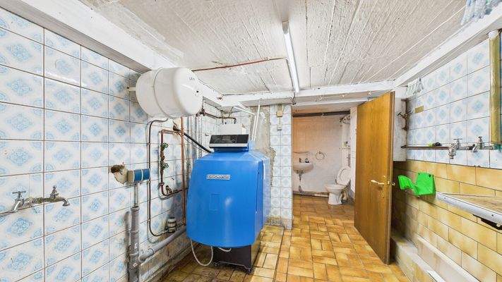 CAM03143G0-PR0197-STILL014