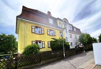 Ansicht vor dem Haus