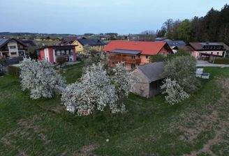 Lage an vorderster Front Süden