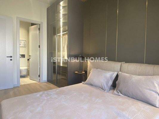 Sea View Real Estate Close to Metro and Marmaray in Maltepe