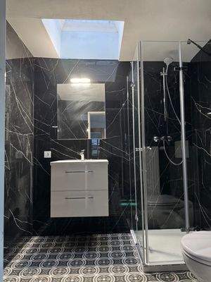 Neue Duschbäder in Wohnungen