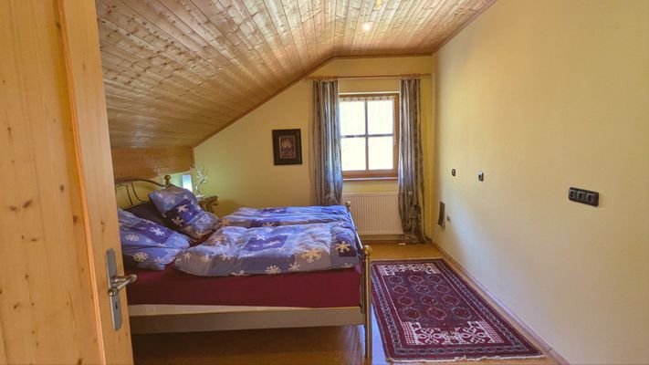 Schlafzimmer 2 OG