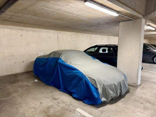 Tiefgaragenstellplatz